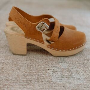 Lotta From Stockholm Tan Suede Leather Clogs